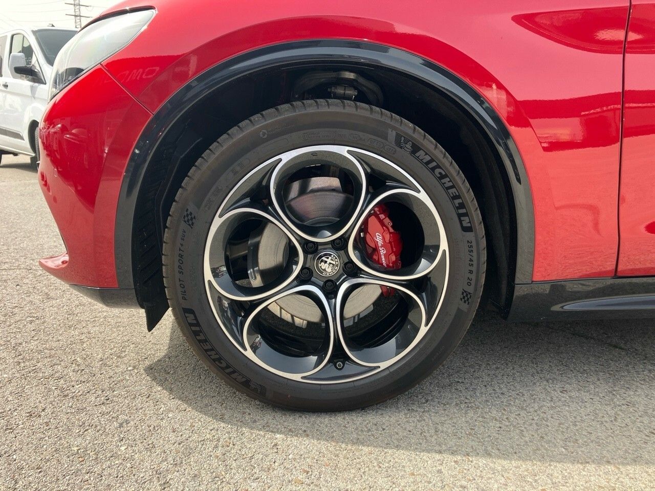 Foto Alfa Romeo Stelvio 11