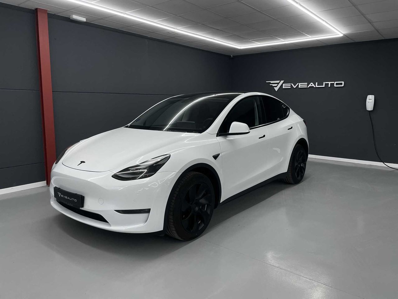 Foto Tesla Model Y 1