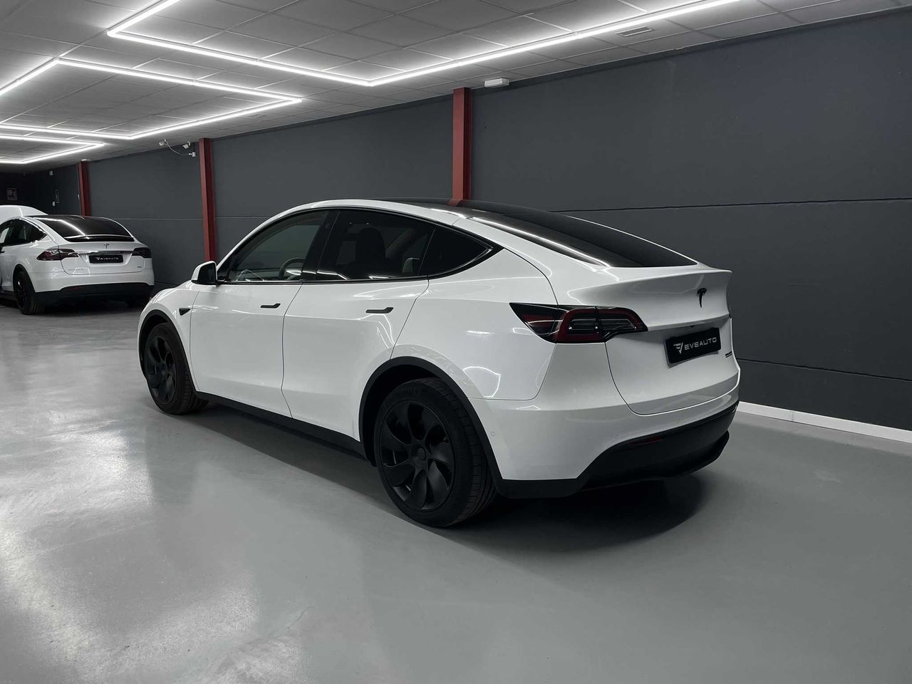 Foto Tesla Model Y 3