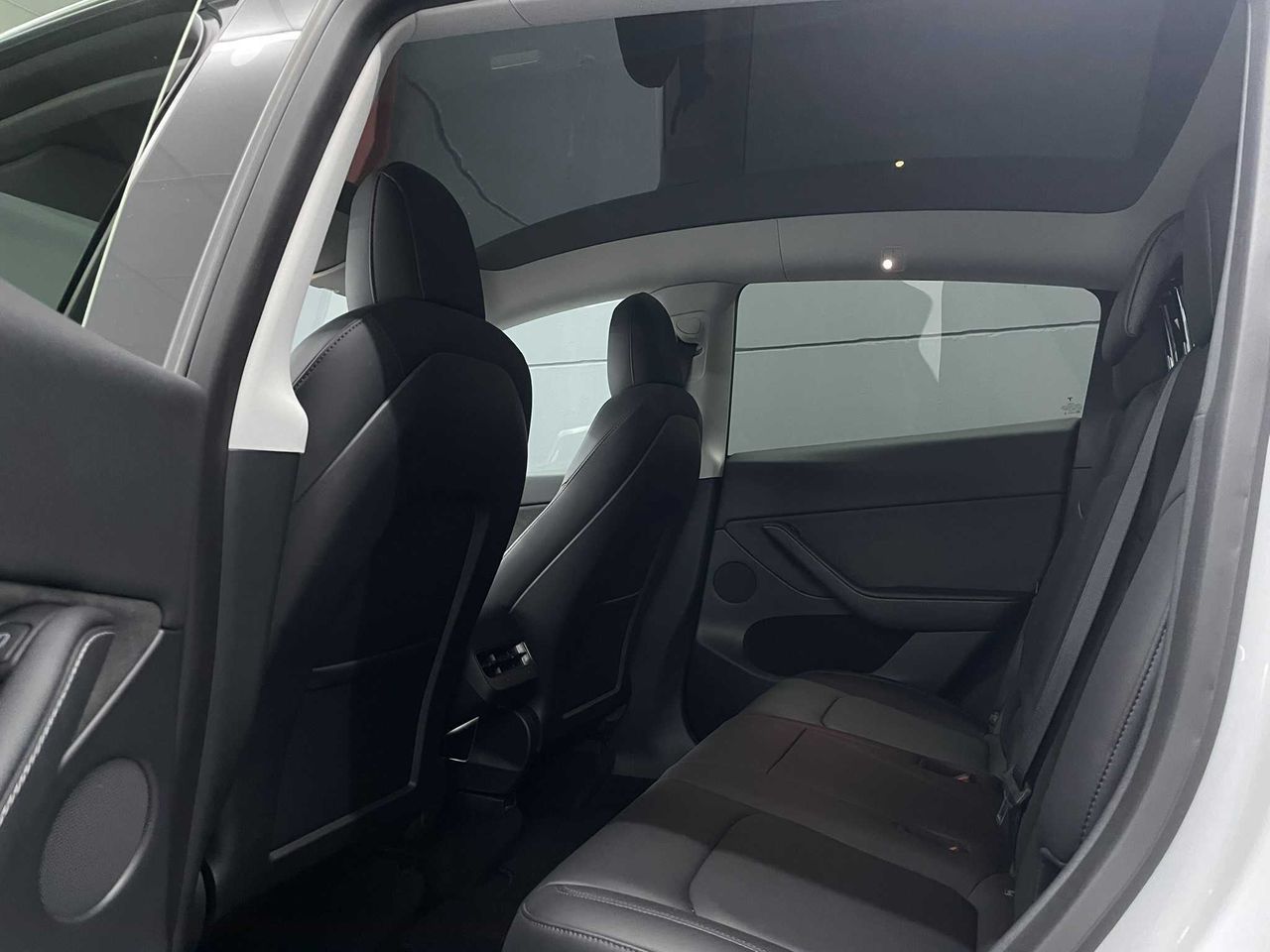 Foto Tesla Model Y 9