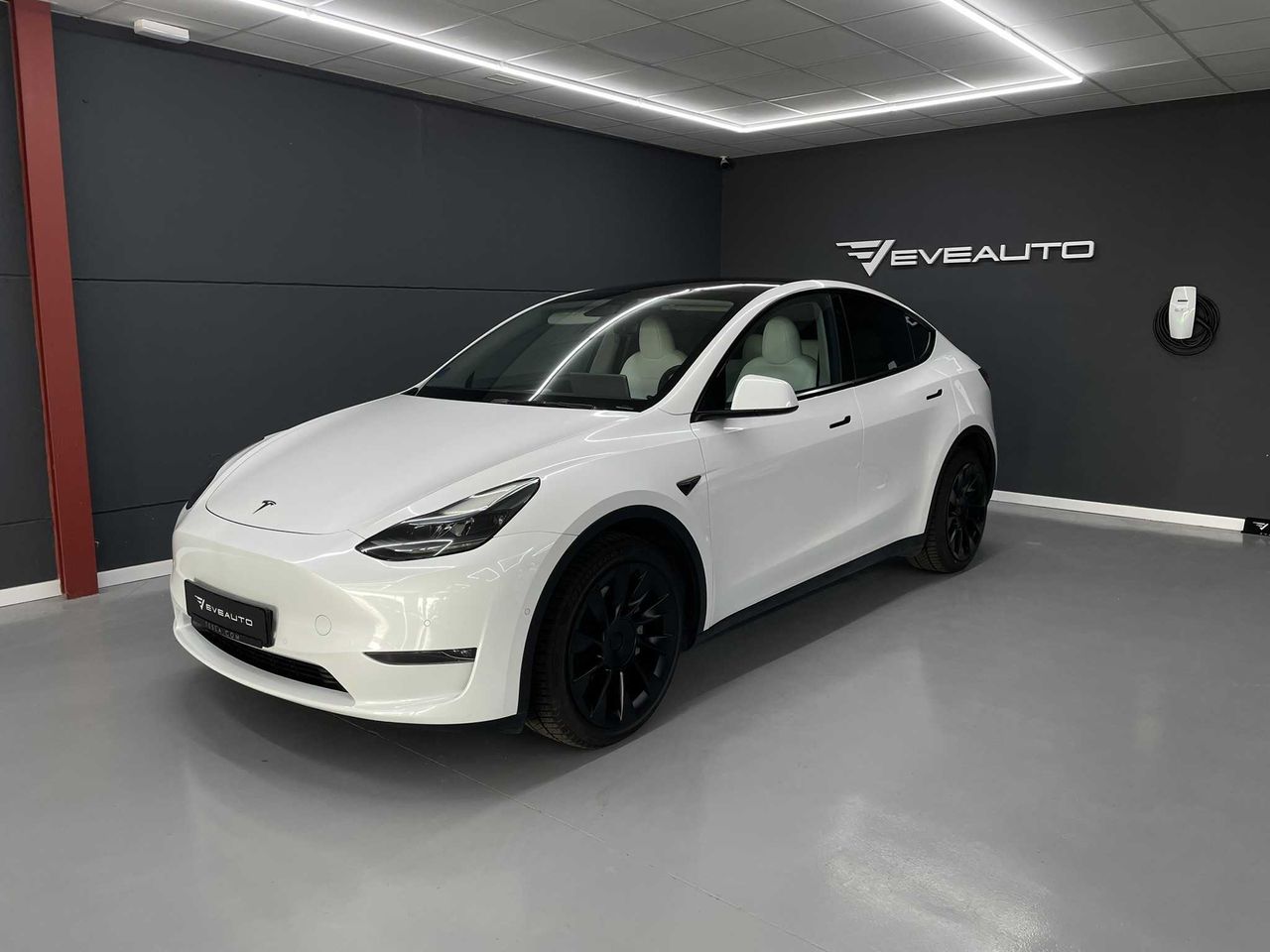 Foto Tesla Model Y 1