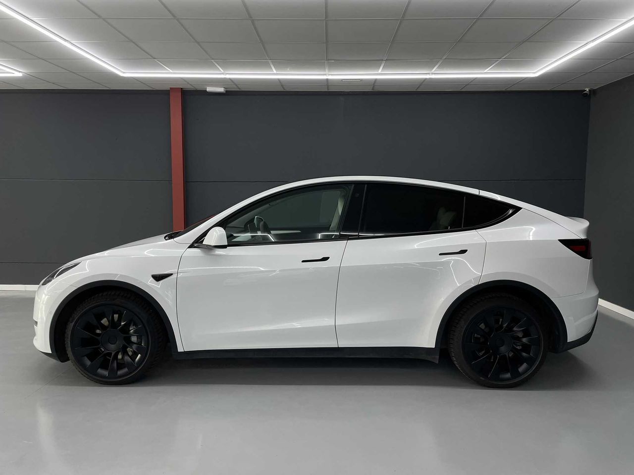 Foto Tesla Model Y 2