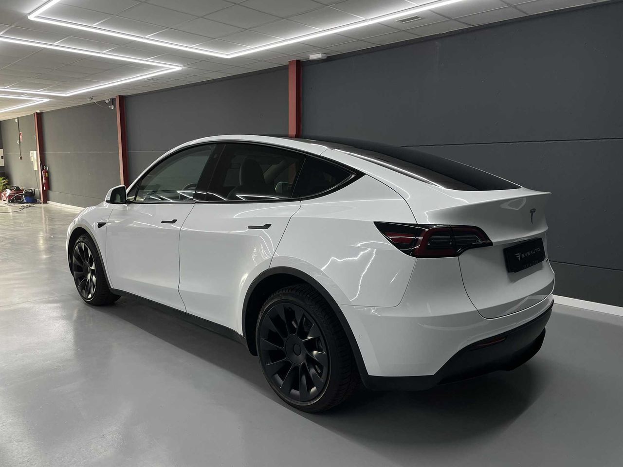 Foto Tesla Model Y 3