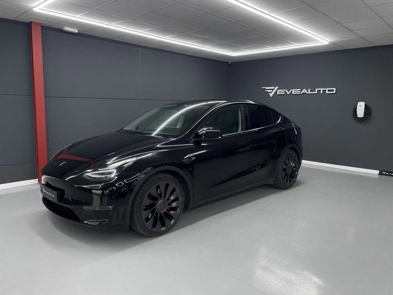 Foto Tesla Model Y 1