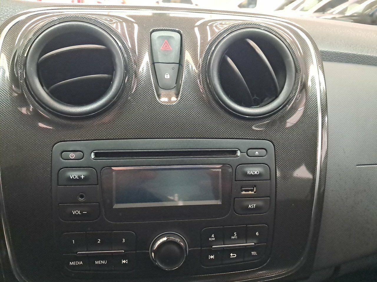 Foto Dacia Logan 15