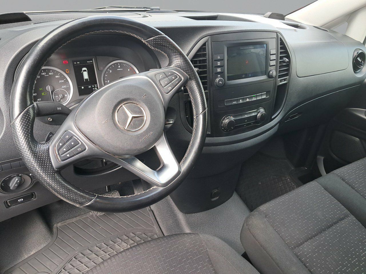 Foto Mercedes-Benz Vito 8