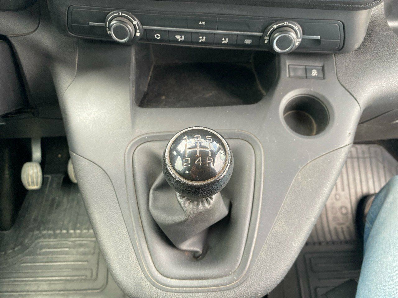 Foto Toyota Proace 12