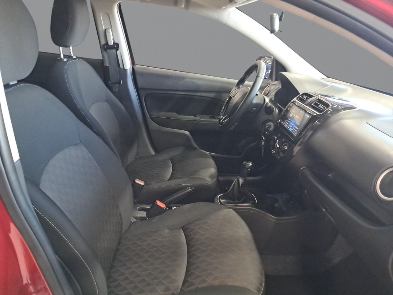 Foto Mitsubishi Space Star 9