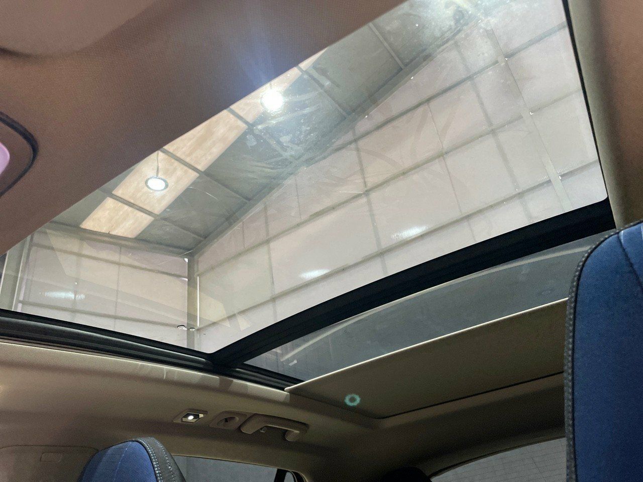 Foto LYNK&CO 01 20