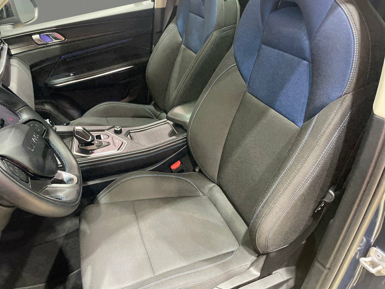 Foto LYNK&CO 01 24