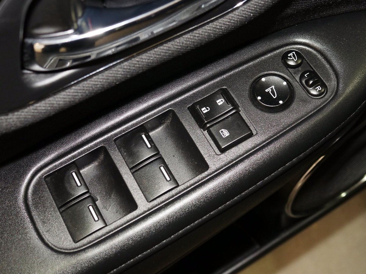 Foto Honda HR-V 19