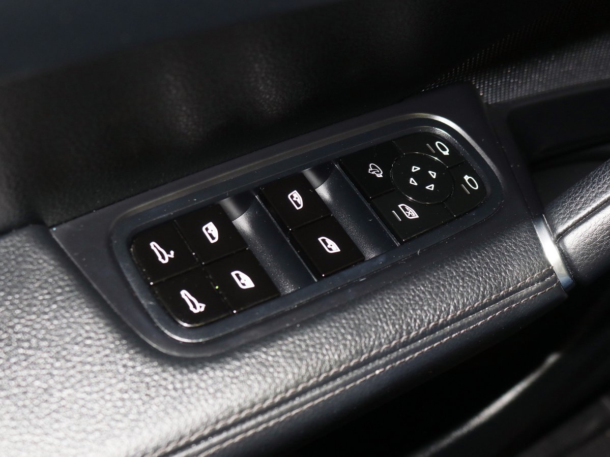 Foto Porsche Cayenne 46