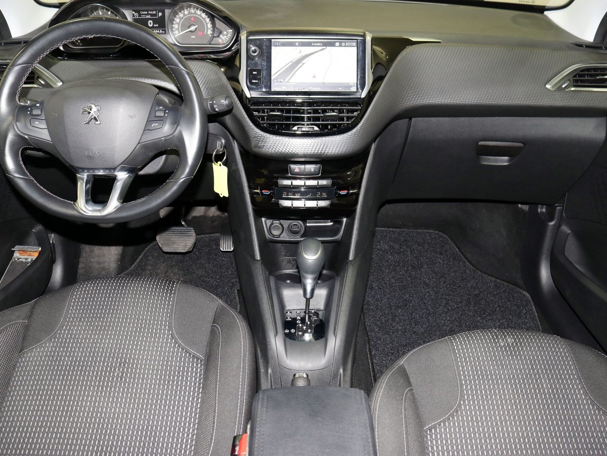 Foto Peugeot 208 24