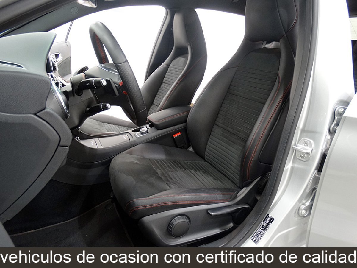 Foto Mercedes-Benz Clase GLA 21