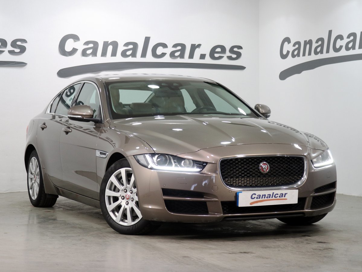 Foto Jaguar XE 3