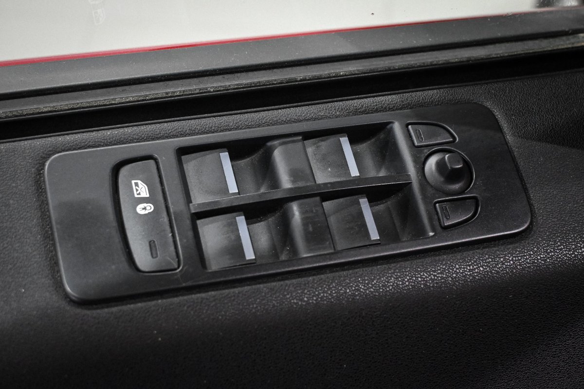 Foto Land-Rover Discovery Sport 32