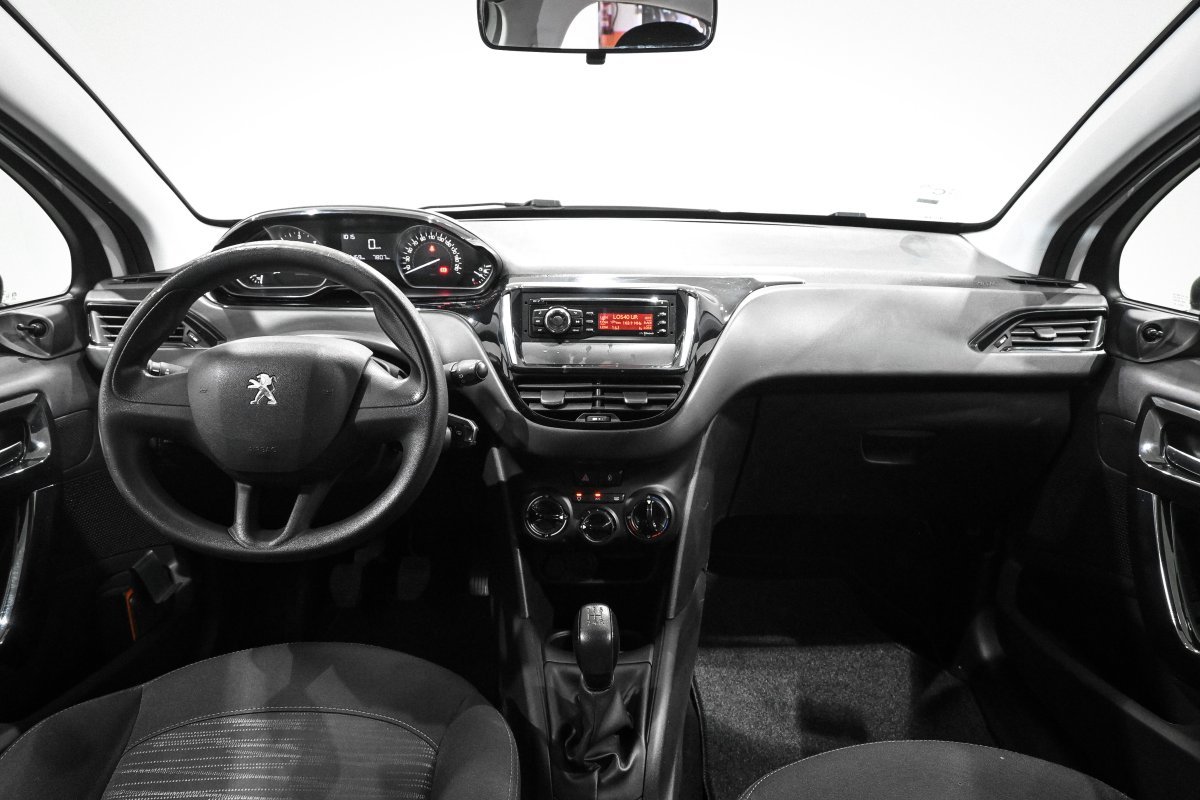Foto Peugeot 208 14