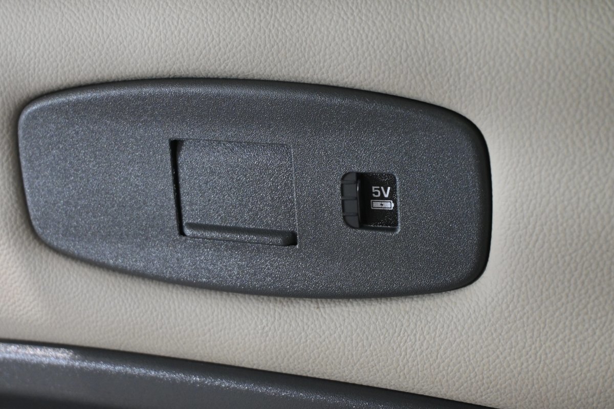 Foto Land-Rover Defender 9
