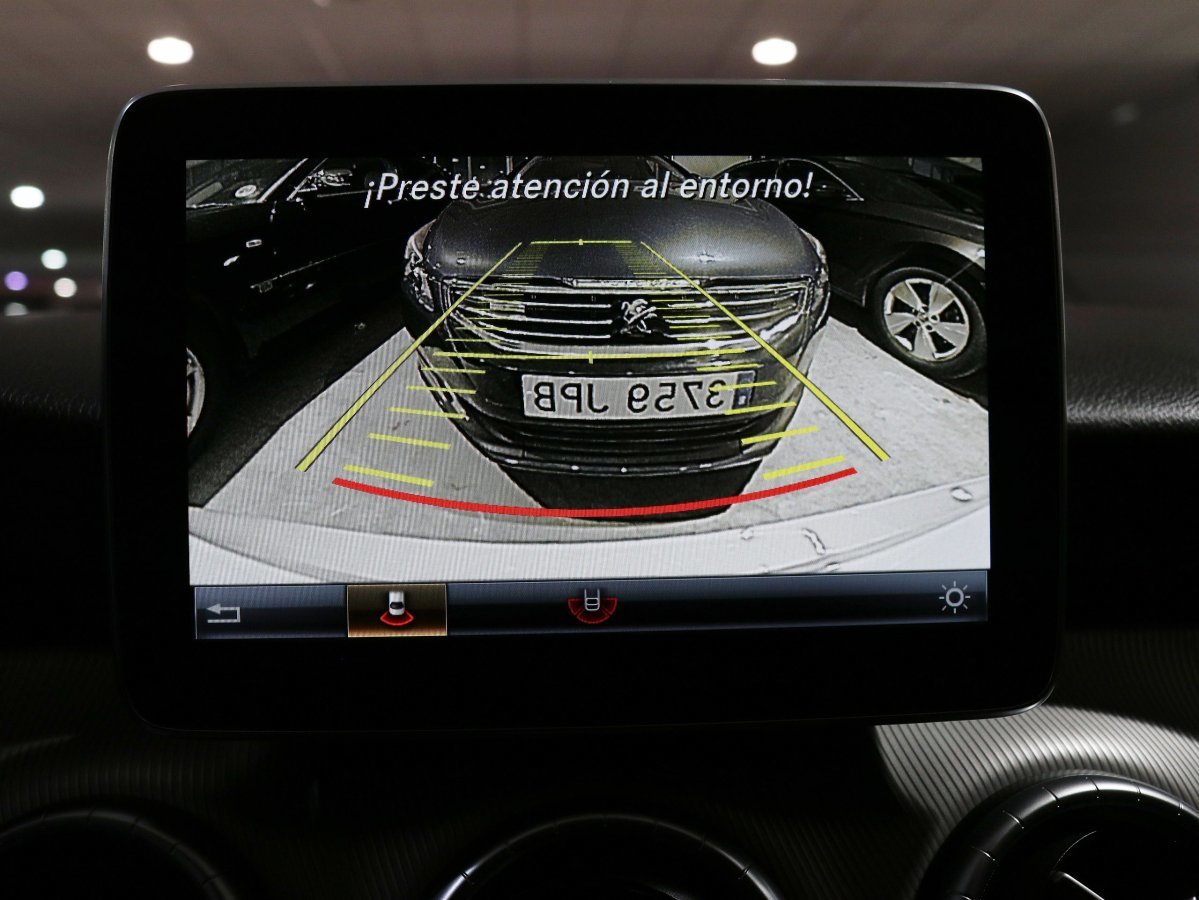 Foto Mercedes-Benz Clase CLA 17