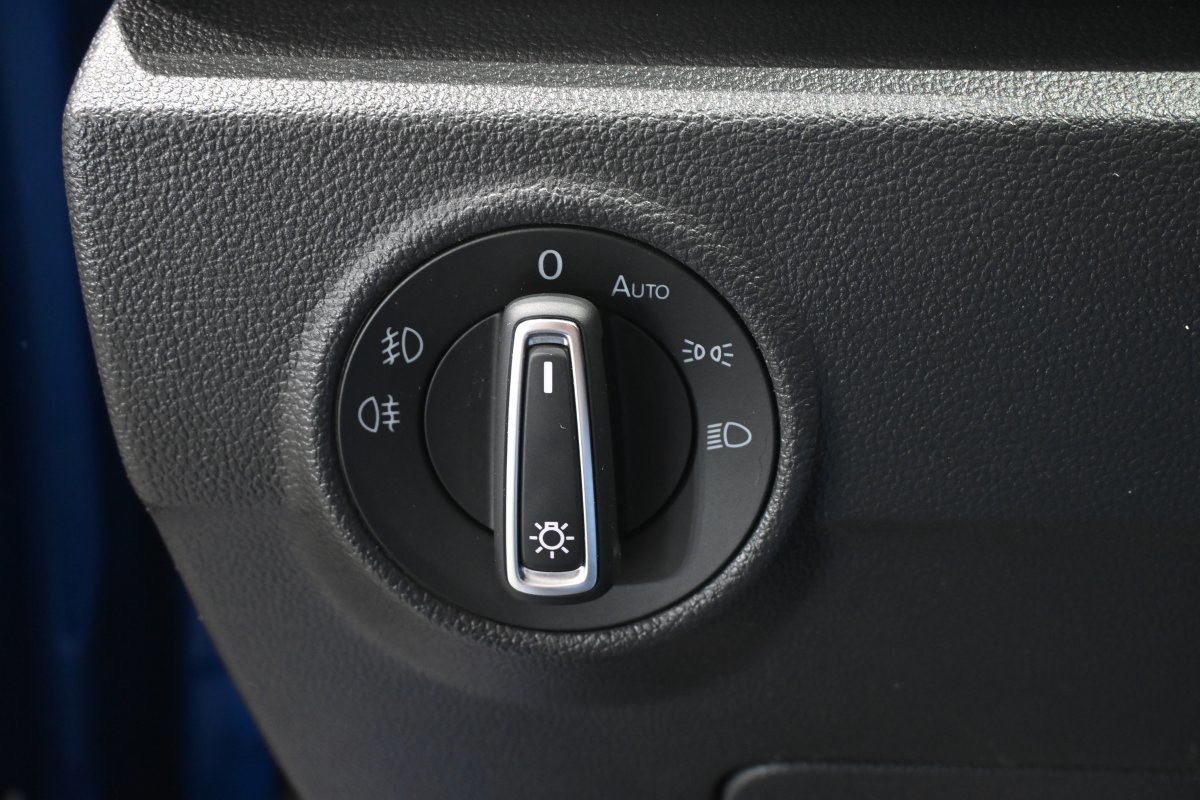 Foto Volkswagen T-Roc 25