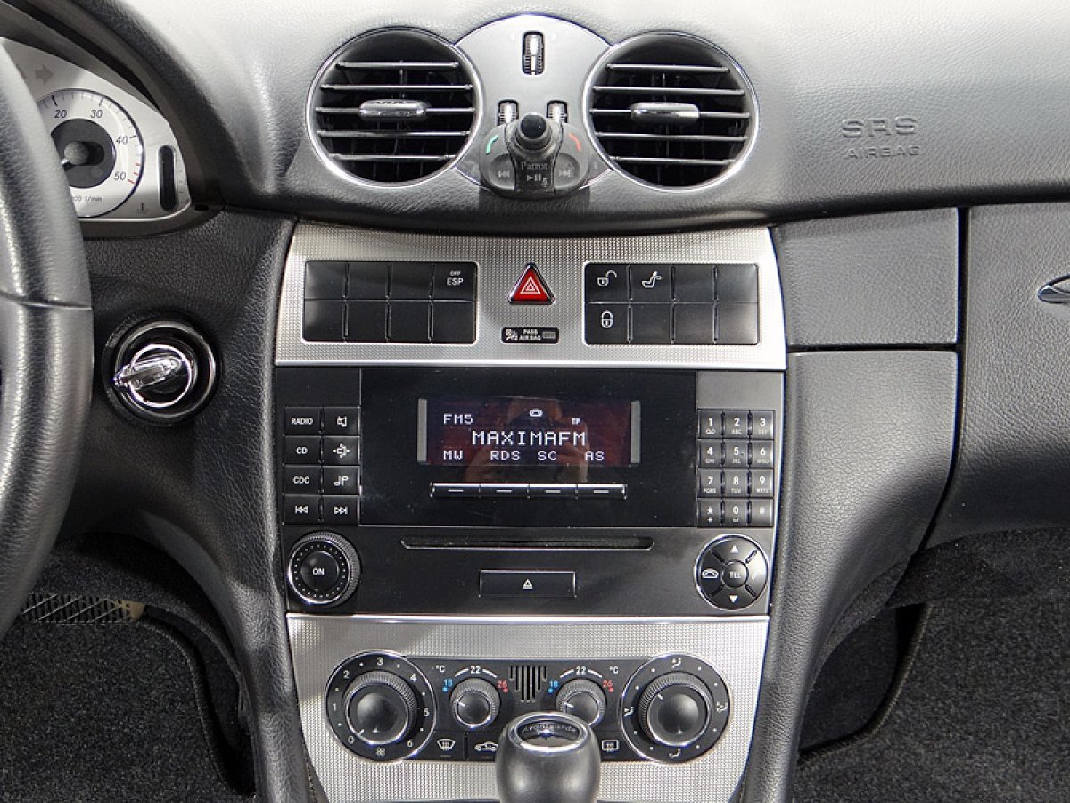 Foto Mercedes-Benz Clase CLK 29