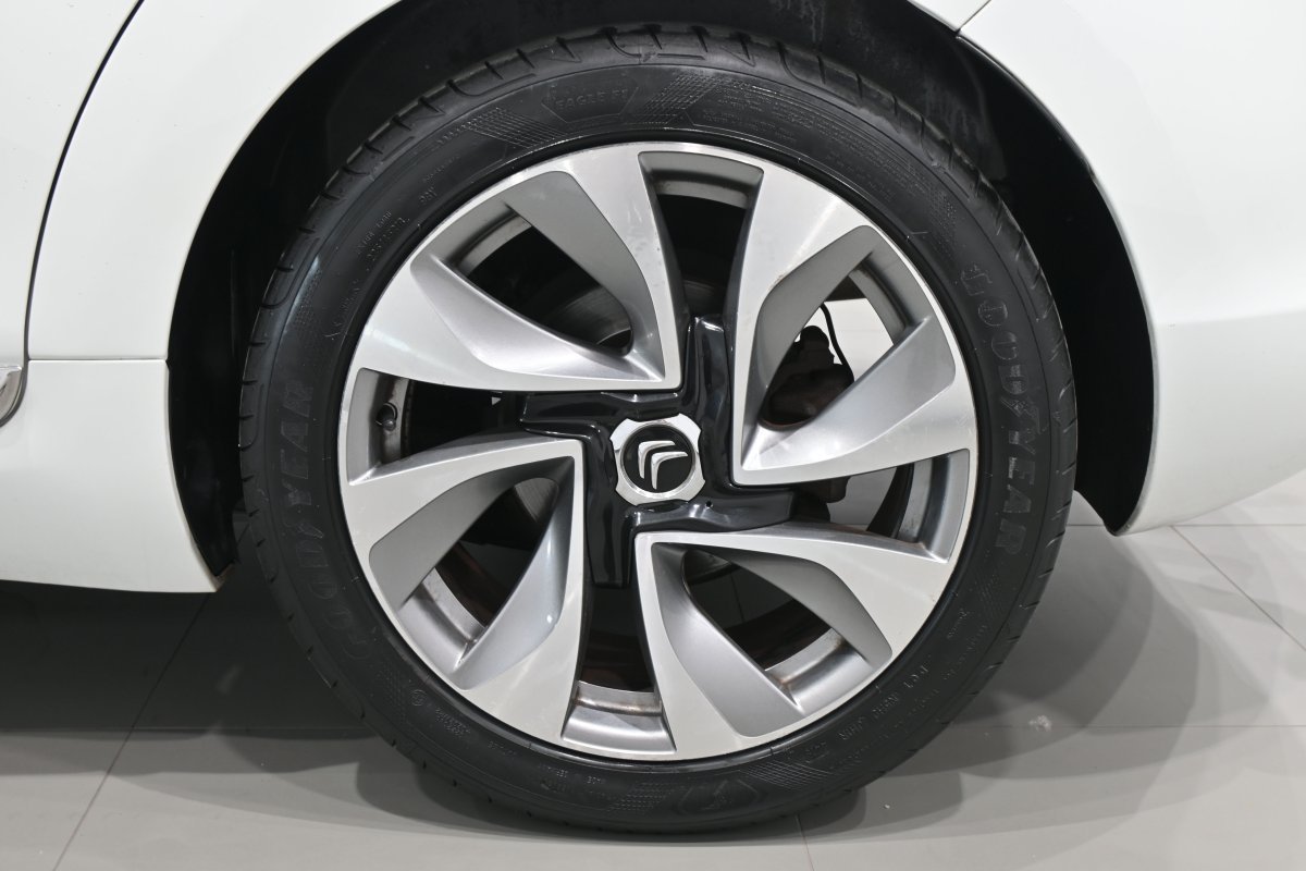 Foto Citroën DS5 28