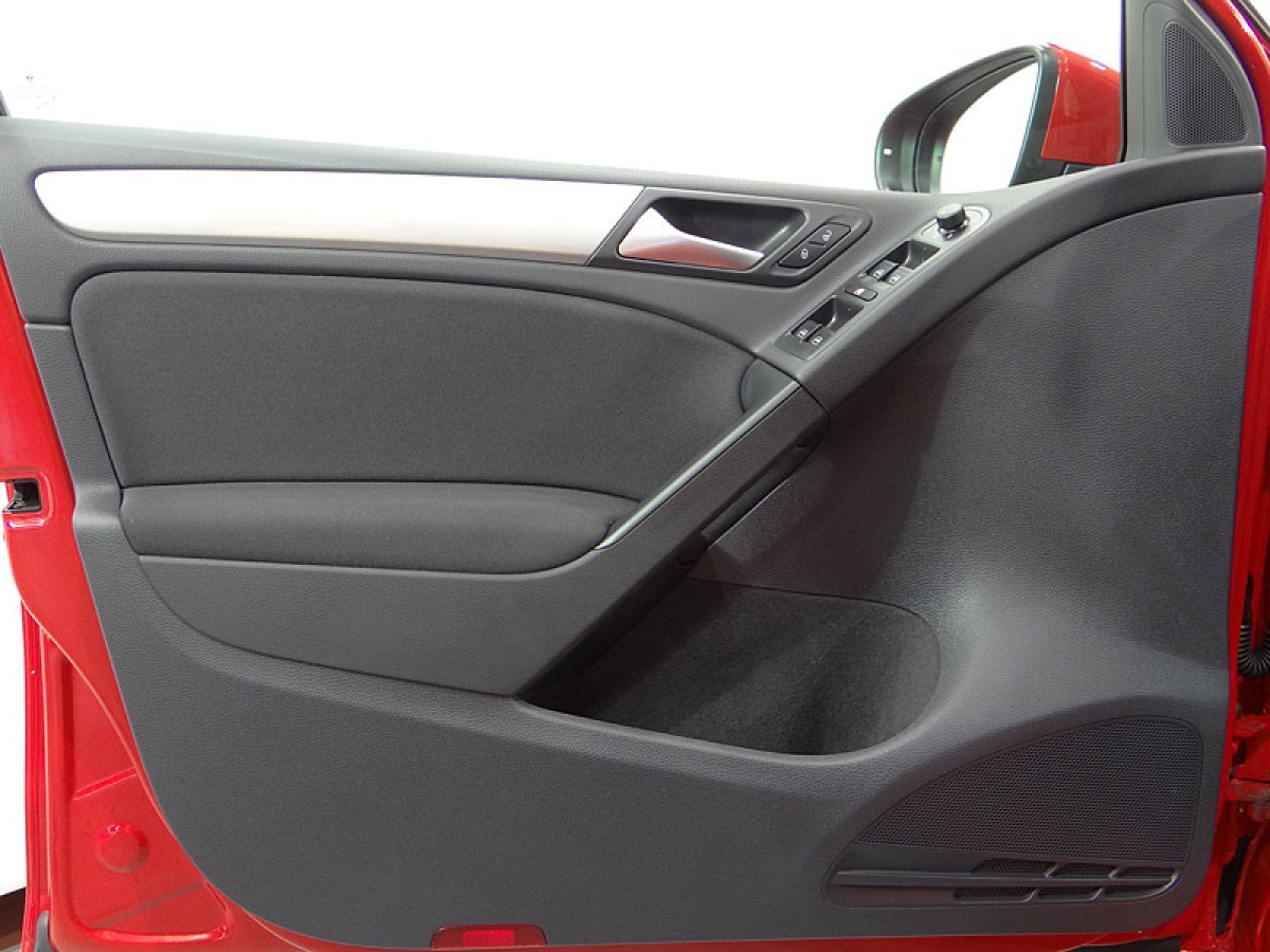 Foto Volkswagen Golf 25
