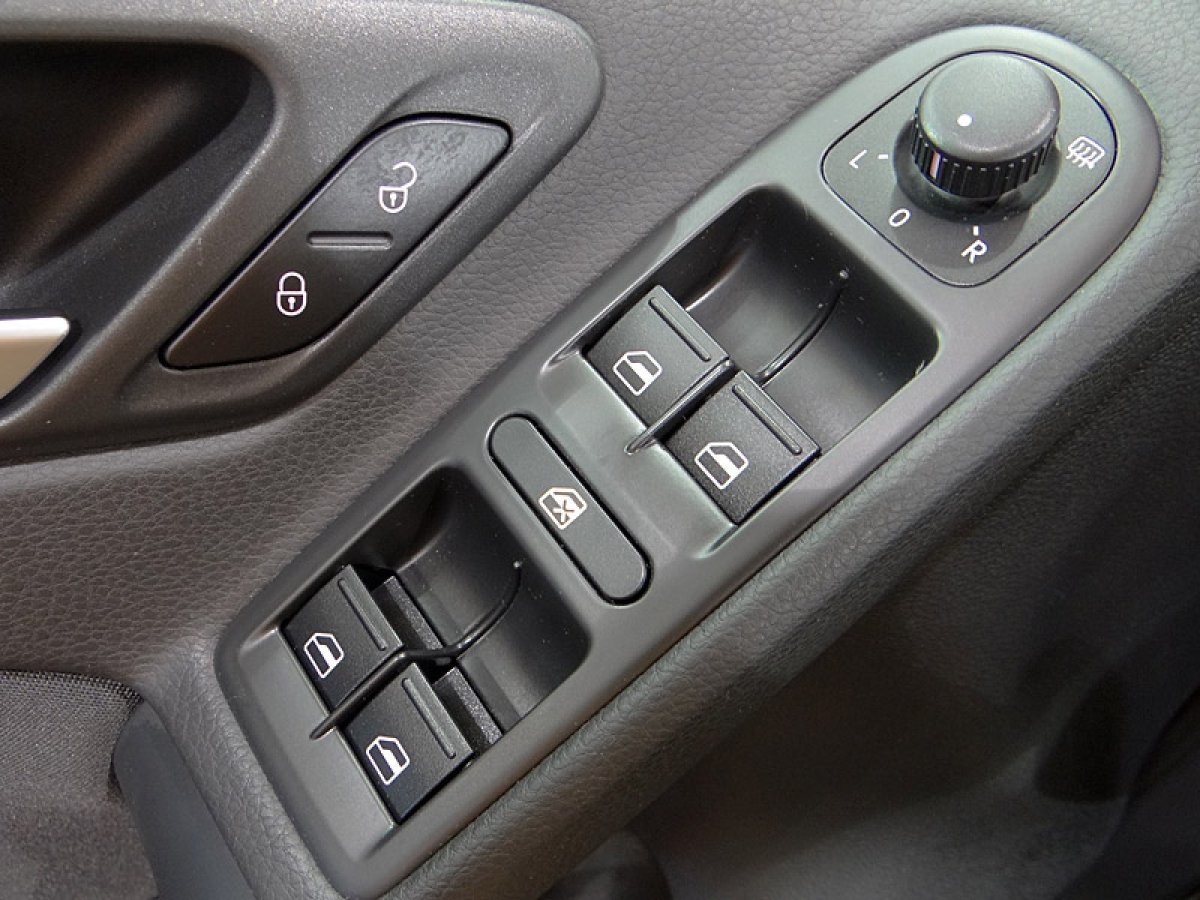 Foto Volkswagen Golf 37