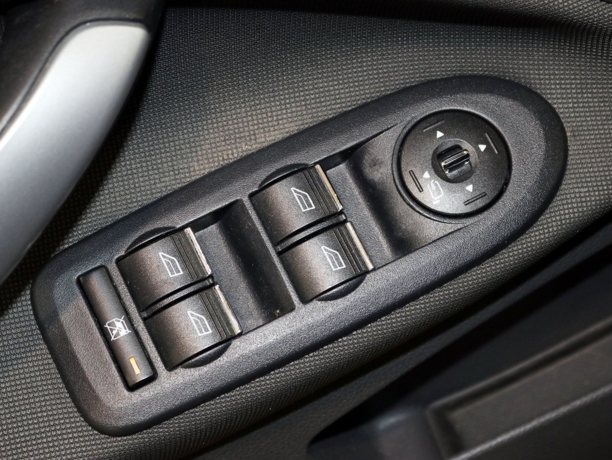 Foto Ford Kuga 17