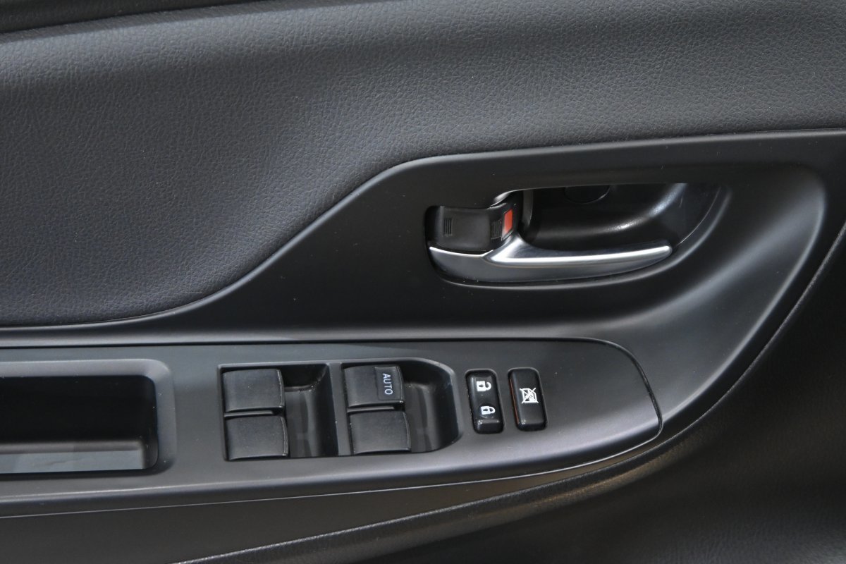Foto Toyota Yaris 29
