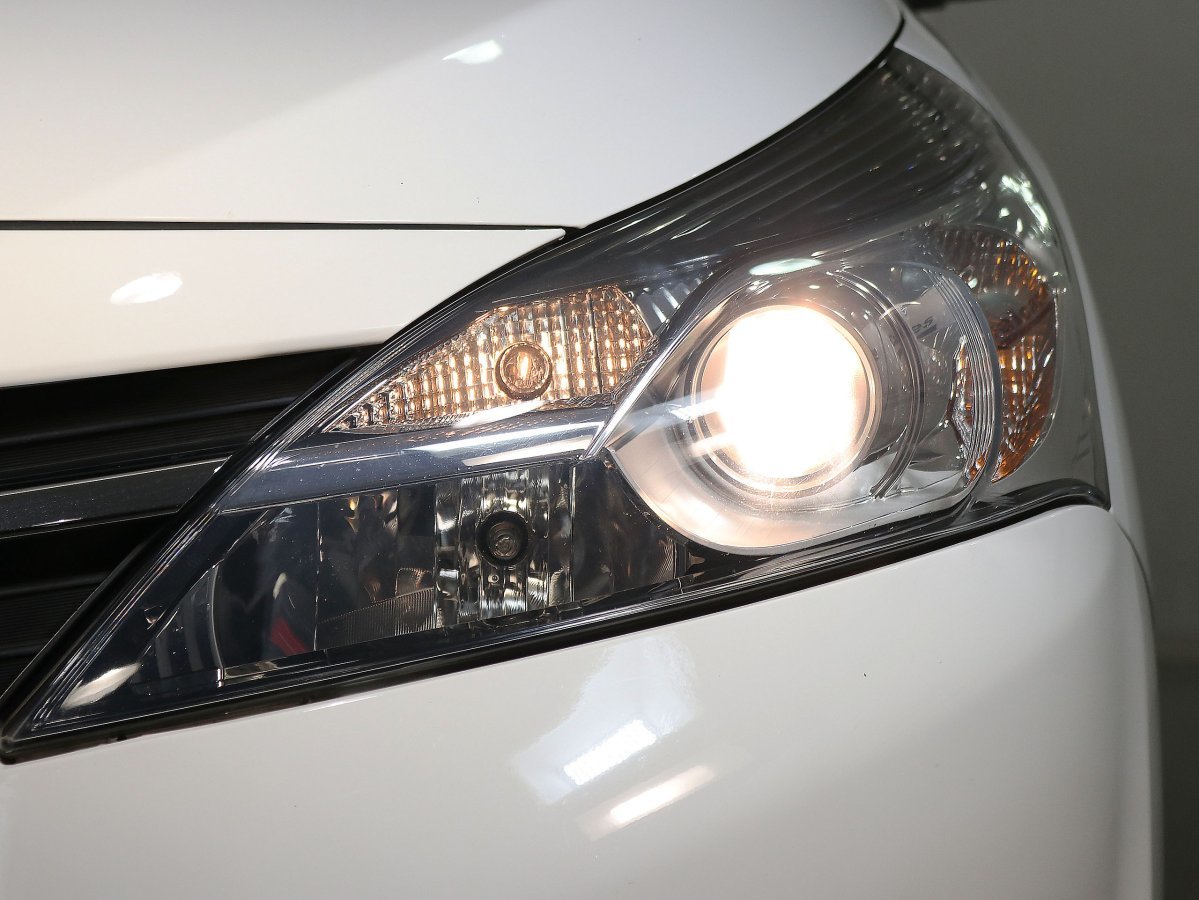 Foto Toyota Corolla Verso 11