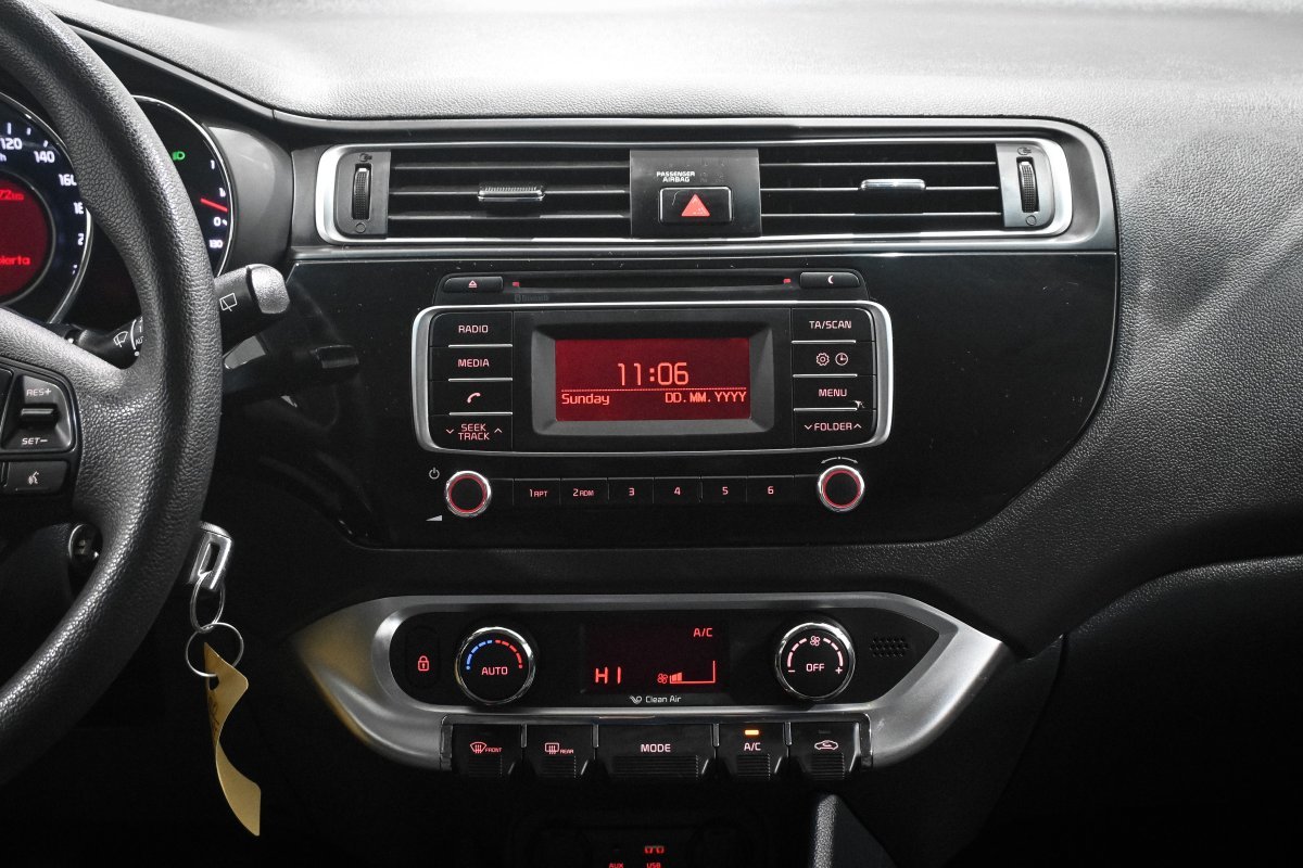 Foto Kia Rio 11