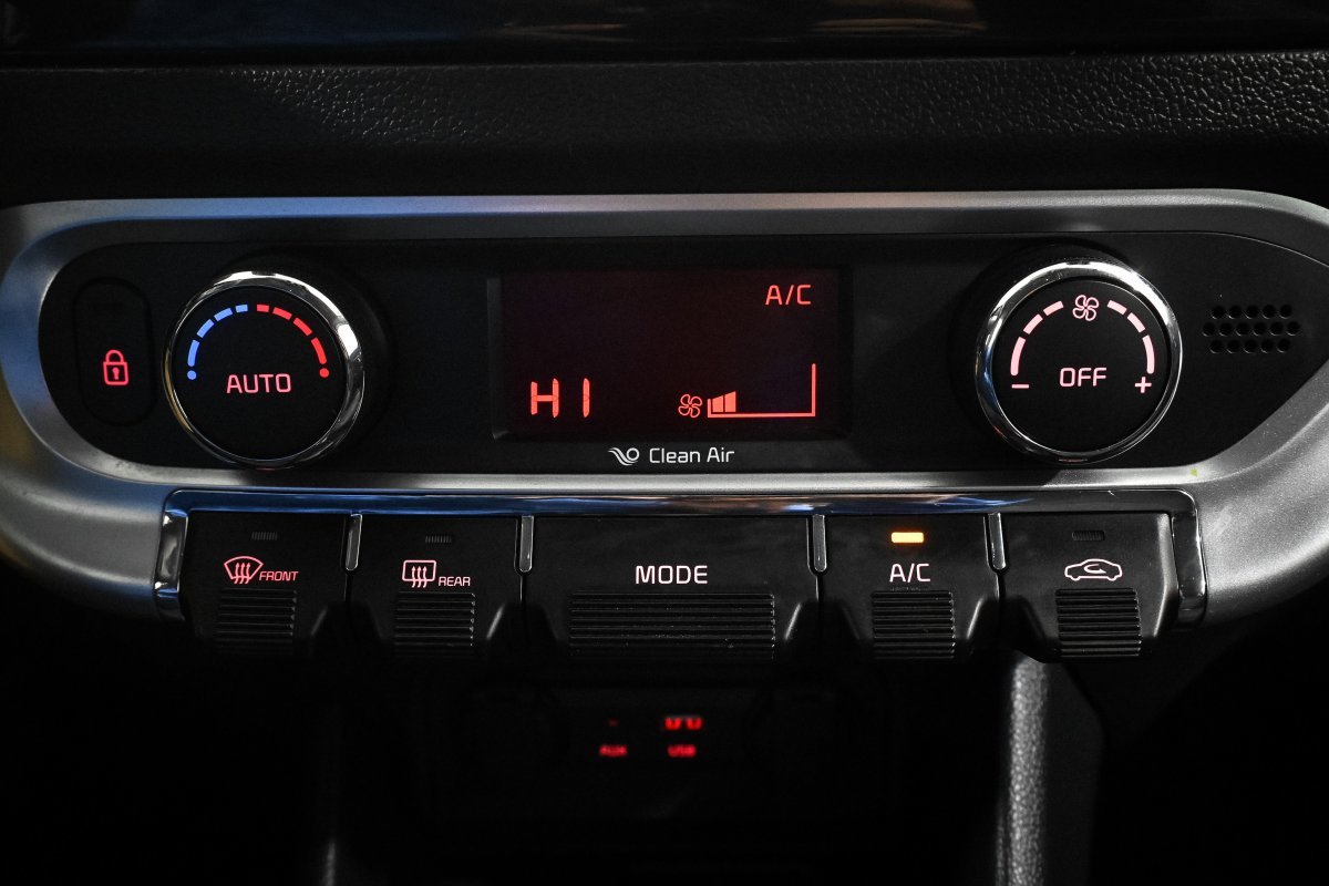 Foto Kia Rio 14