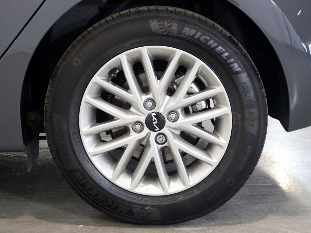 Foto Kia Rio 27