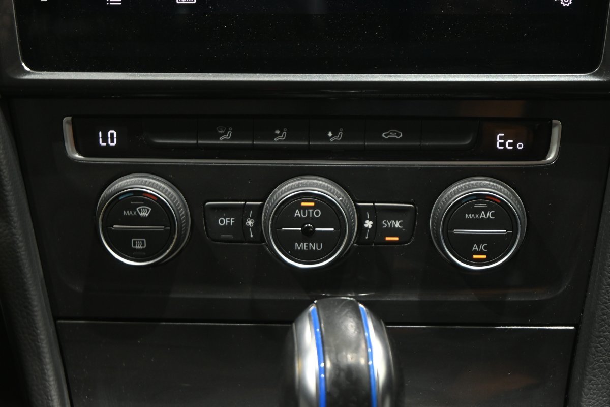 Foto Volkswagen Golf 17