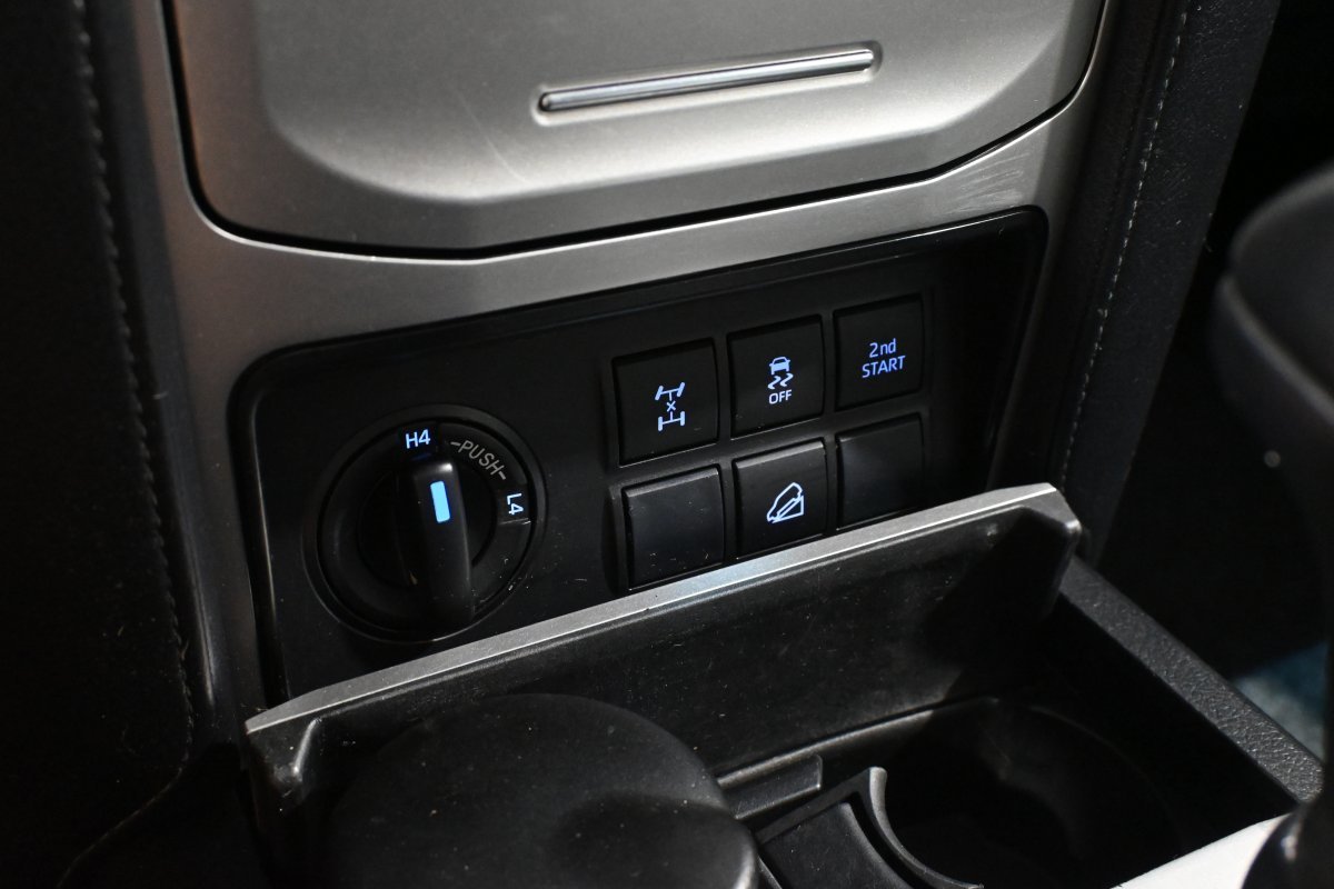 Foto Toyota Land Cruiser 18