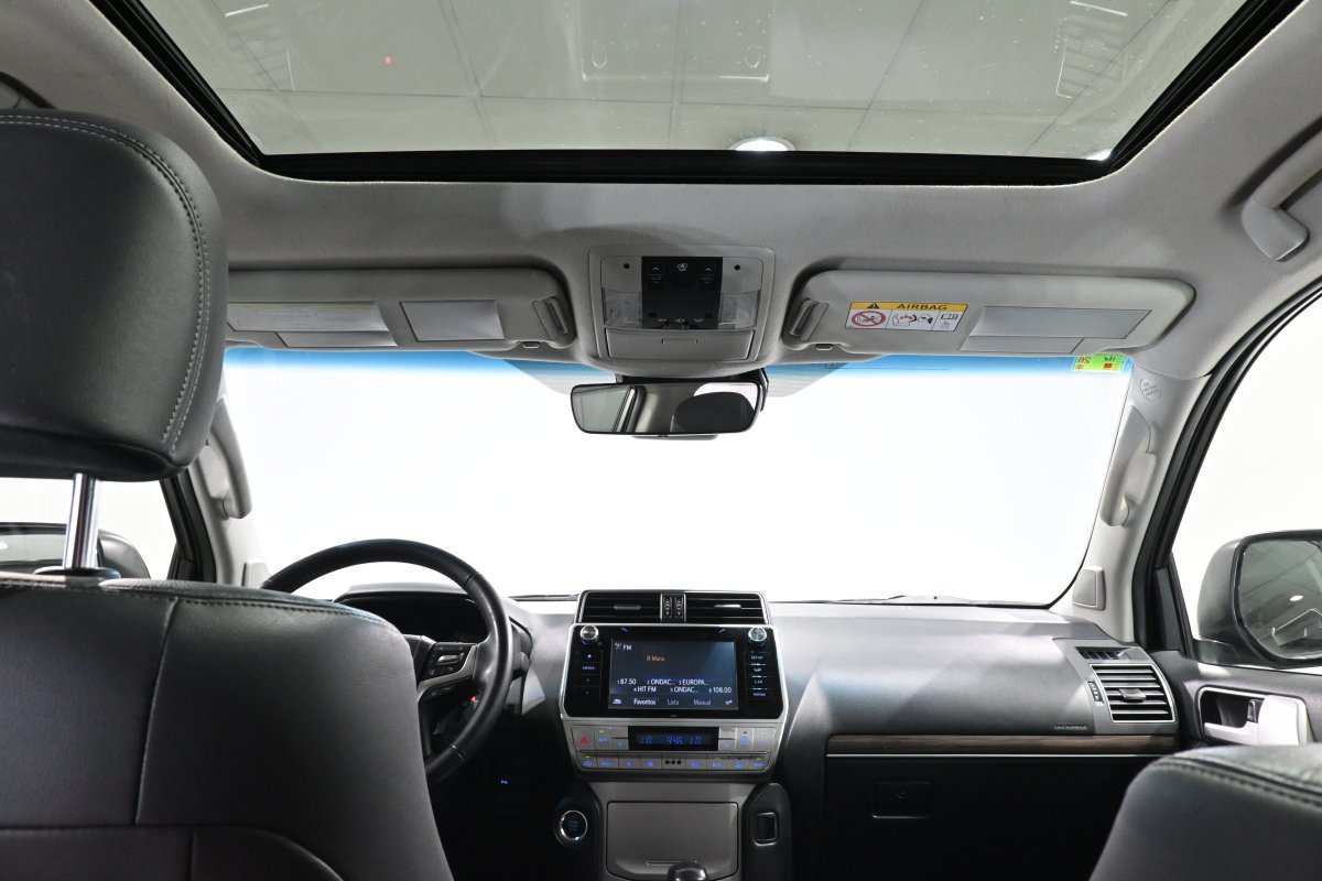 Foto Toyota Land Cruiser 28