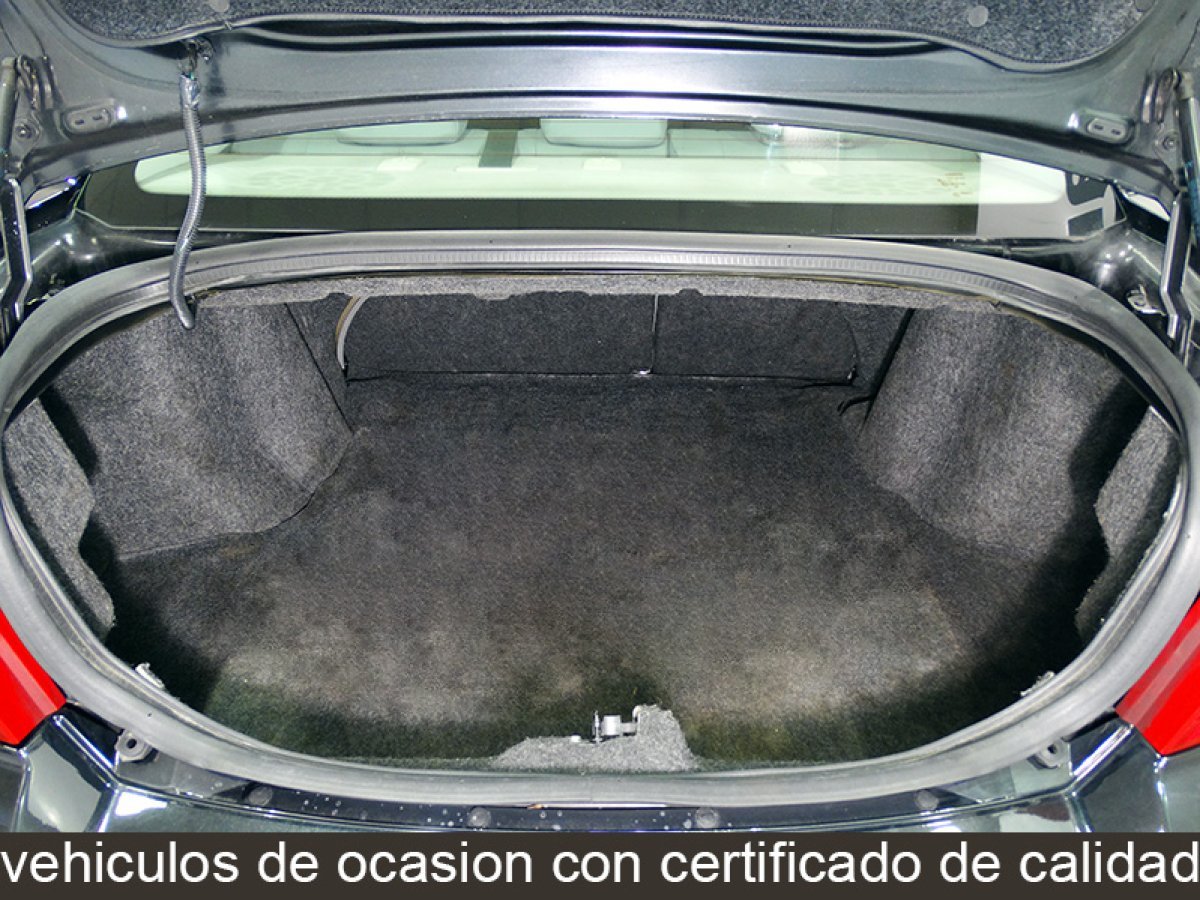 Foto Dodge Avenger 15