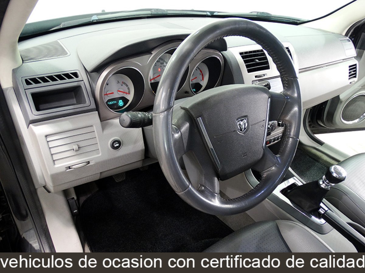 Foto Dodge Avenger 21