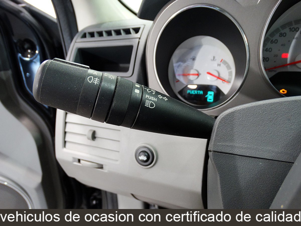 Foto Dodge Avenger 29