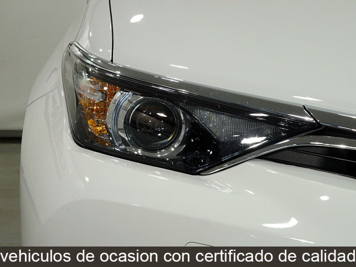 Foto Toyota Auris 11
