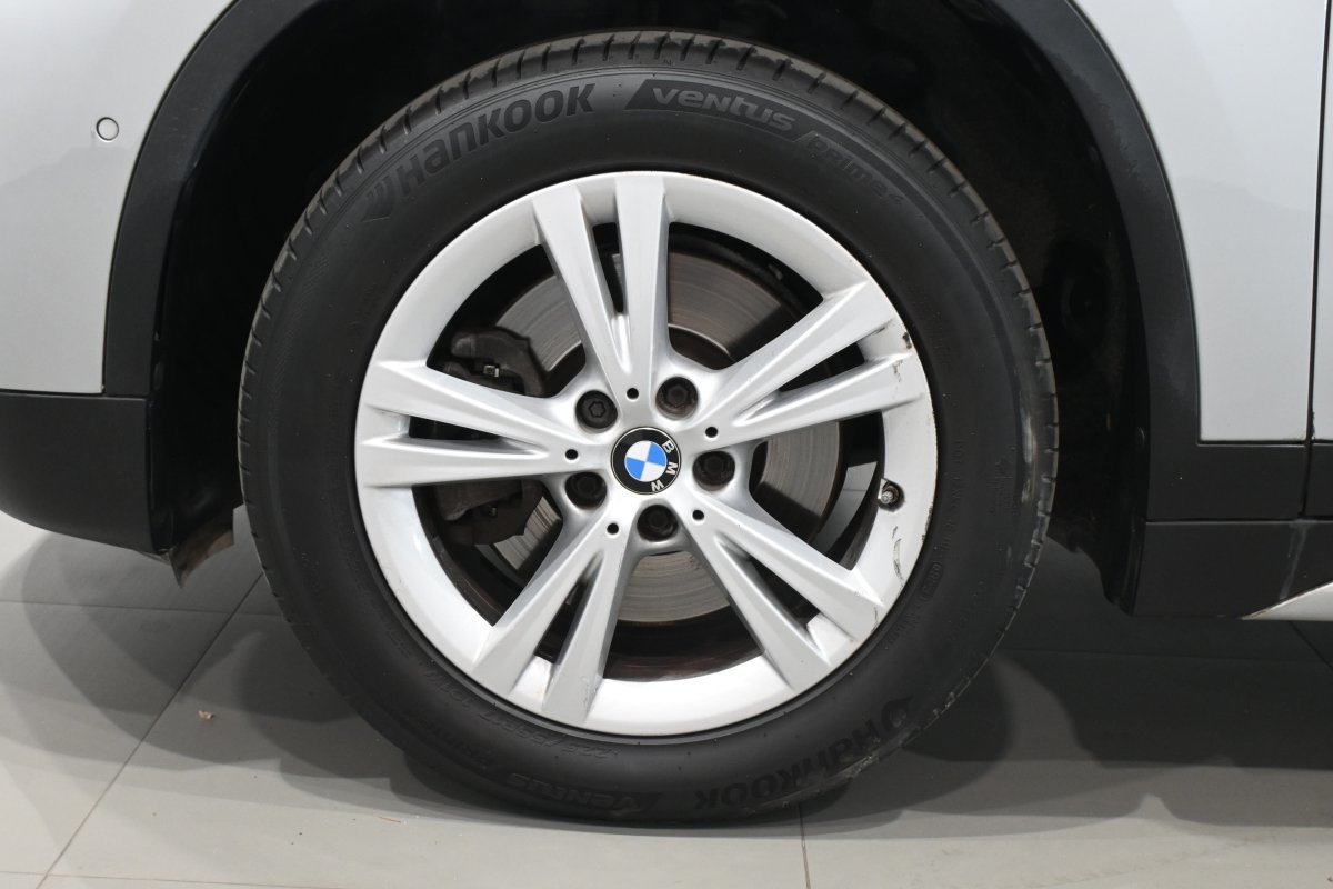 Foto BMW X1 30