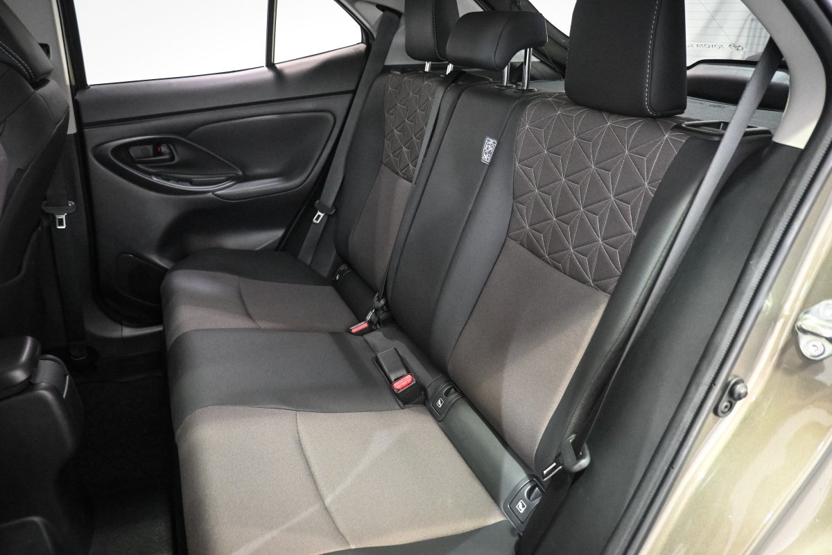 Foto Toyota Yaris 11