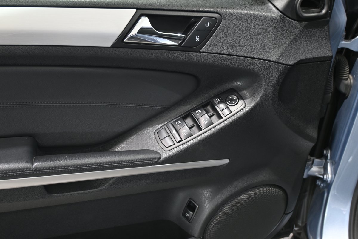 Foto Mercedes-Benz Clase M 26