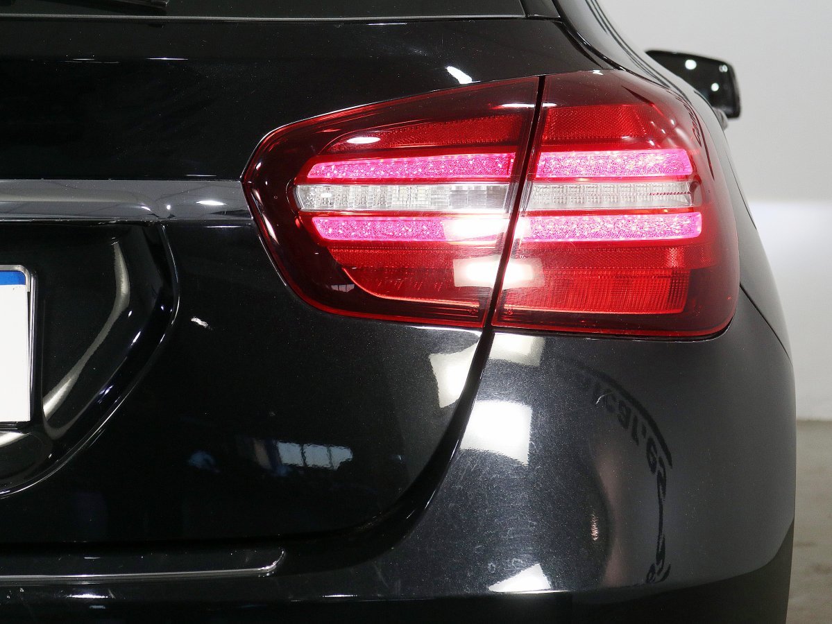 Foto Mercedes-Benz Clase GLA 11