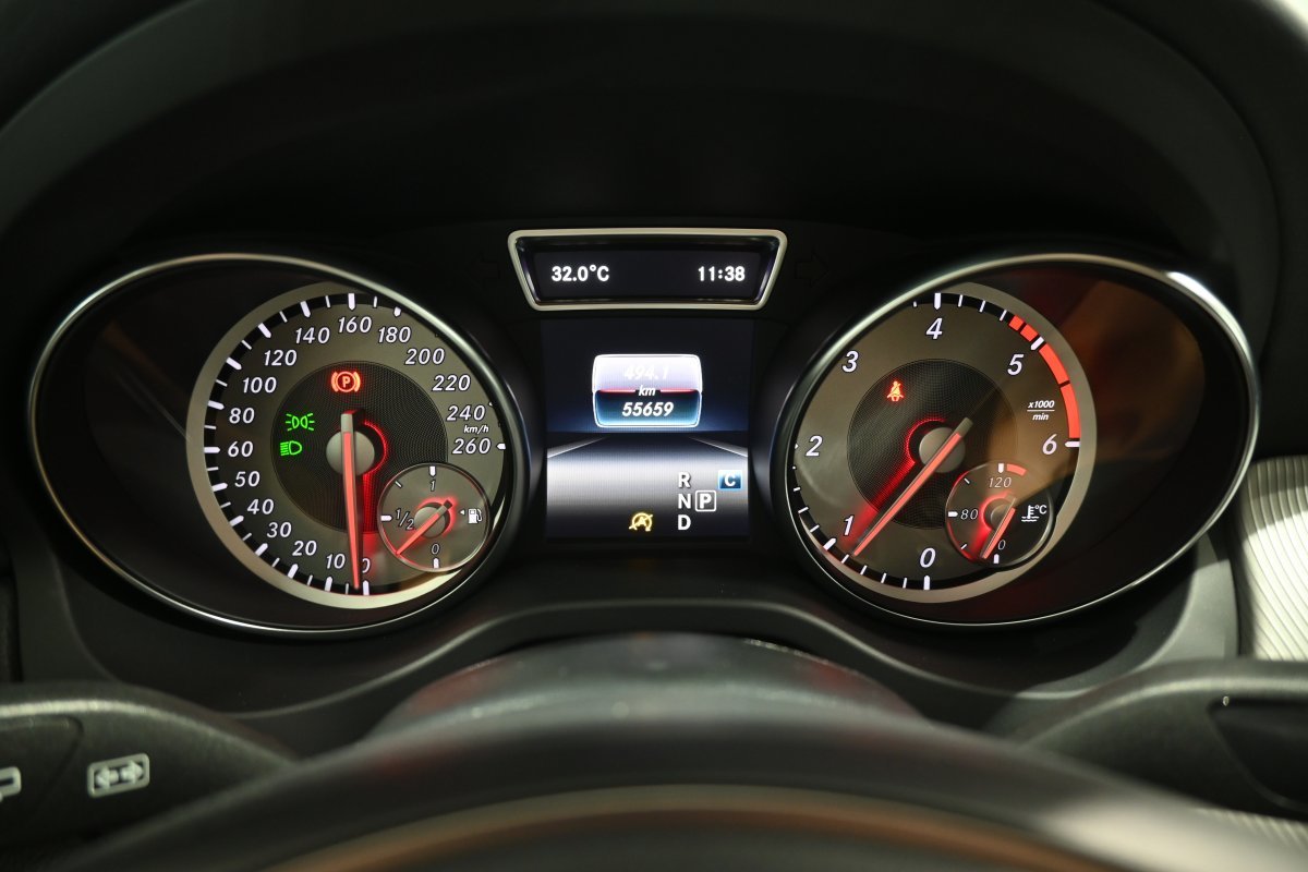 Foto Mercedes-Benz Clase GLA 13