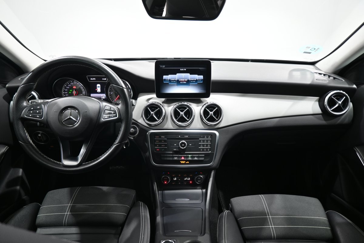 Foto Mercedes-Benz Clase GLA 18