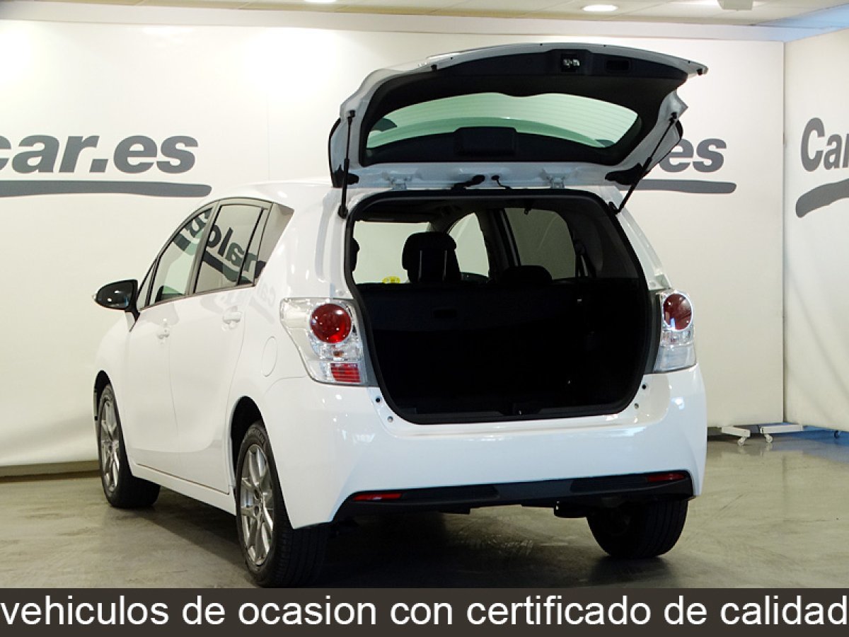 Foto Toyota Corolla Verso 7