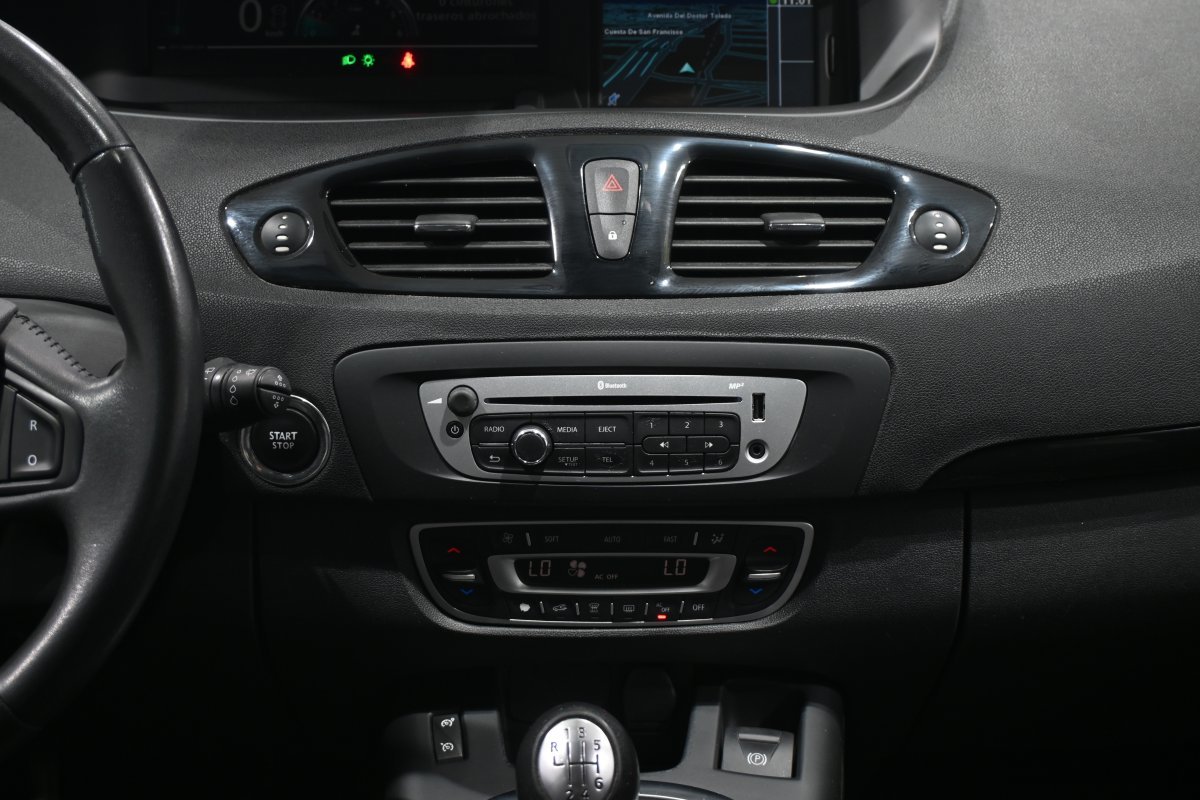 Foto Renault Grand Scénic 16