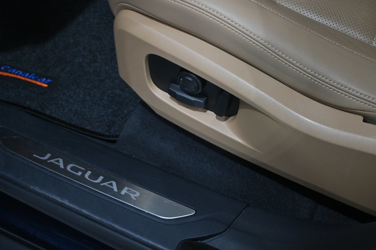 Foto Jaguar F-Pace 30